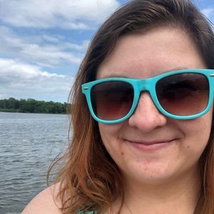 Meet your Posher, Lindsey